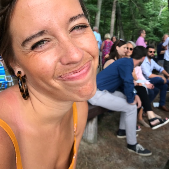 Meet your Posher, Julia - Picture 2 of 6